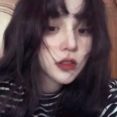 15岁女生头像背影殴打