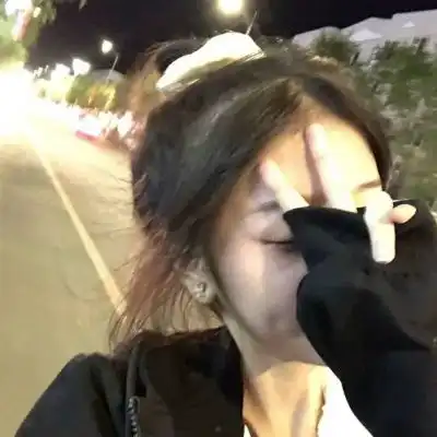 侧脸不露脸女生头像