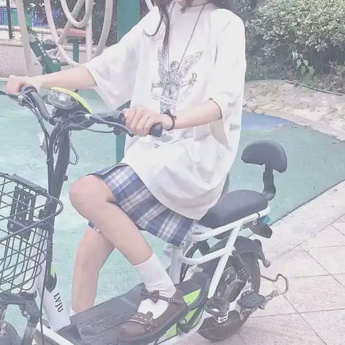 神仙不露脸部位女头励志文案