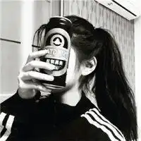 图片头像女生唯美时尚显气质的你总在笑只是从不对我