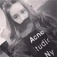 qq头像女生黑白酷锁骨