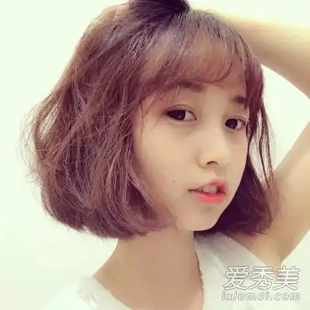 韩国女演员在改变发型前后不能剪短头发