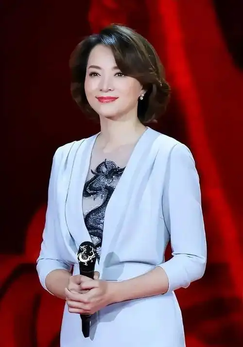 45岁的女人头像花的图片