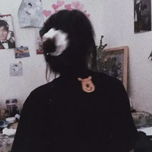 超火的不露脸女生头像