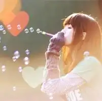 非主流意境女生qq头像幸福会一触即碎