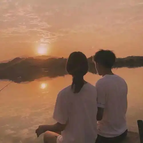 唯美男女恩爱头像火花