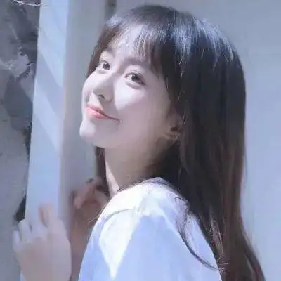 女生换了个成熟的头像心