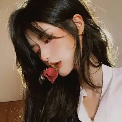 情侣头像一对两张l刚谈恋爱的女生,真是太虚伪了