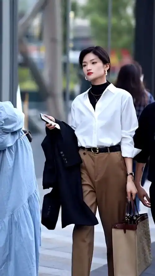 不张扬不代表不闪闪发亮穿搭美女
