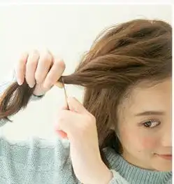 短发刘海编发图解编个发会更美腻