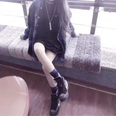 女生真人版头像不露脸成