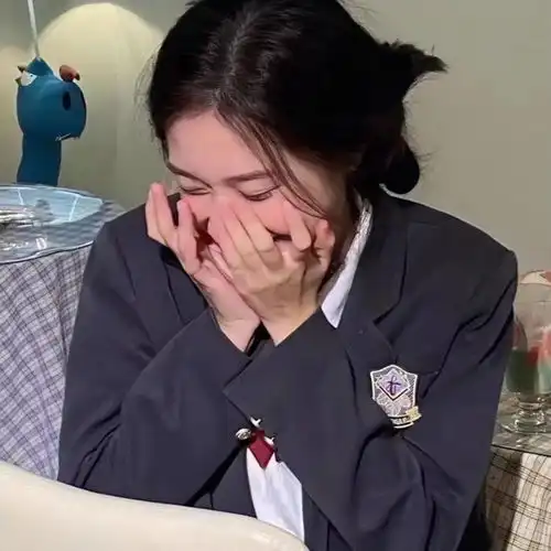 女性山水头像寓意童浩