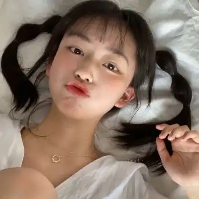 青春照片可爱女生头像