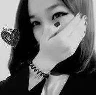 QQ女生头像黑白个性网短
