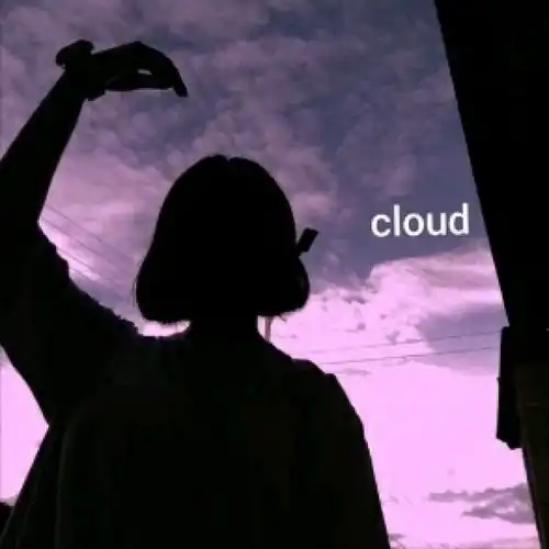 唯美干净天空女生头像