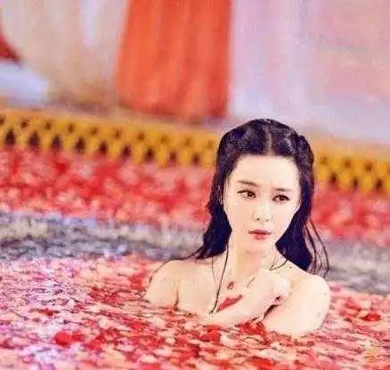 盘点女星洗澡戏王祖贤刘亦菲赵丽颖热巴范冰冰谁最吸睛