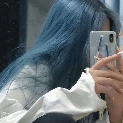 女生真人版头像不露脸成