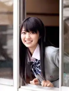 日本女生校服美照争艳