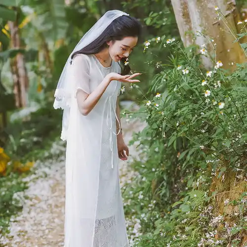 闺蜜个子不高胜在眼光贼好仙女裙穿出吸睛范,满街都是小红心