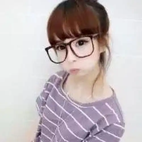 女qq头像唯美带帽qq皮肤