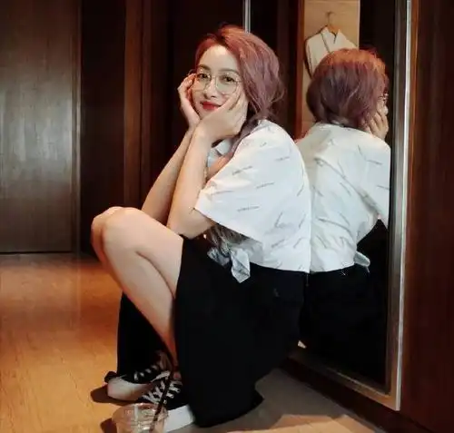 明星读丫头文学,全都尴尬坐立不安,唯有宁静霸气回应