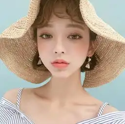 戴眼镜美女头像短烫发陈
