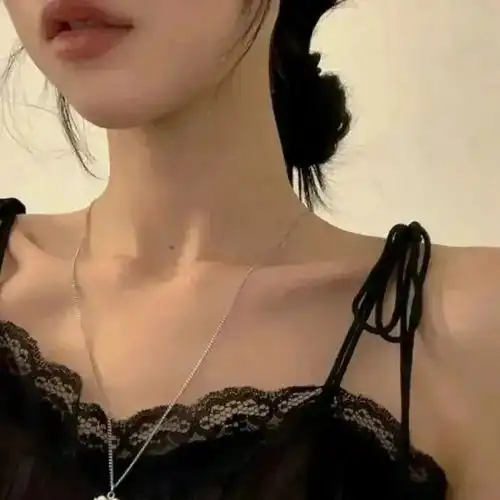 女生不露脸部位头像我一走向你,就感到无限温柔呐