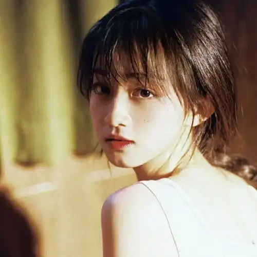 女生头像今日份快乐