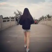 emo的头像女生背影
