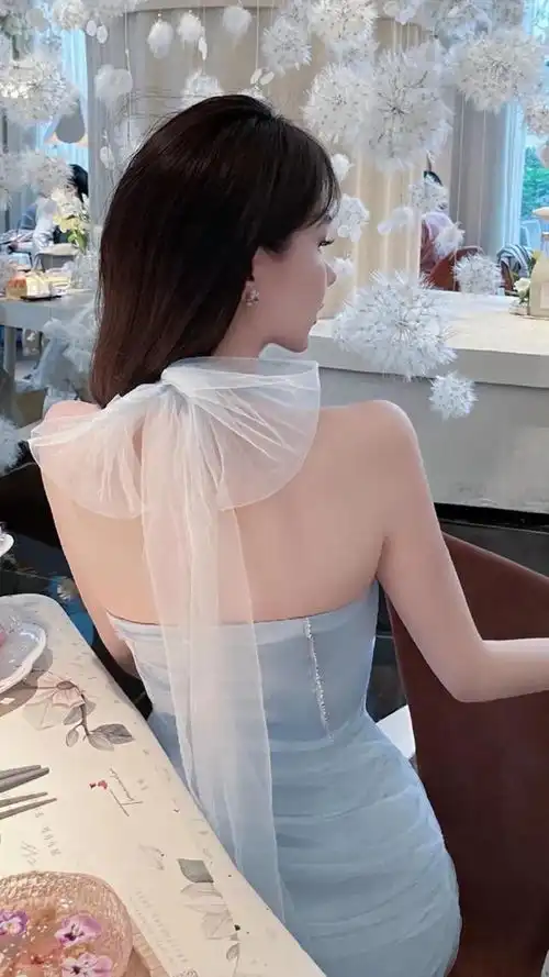 美女写真妩媚妖娆,迷人的小美女