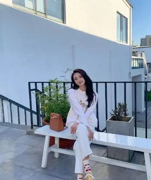 万万没想到,今年流行这些袜子