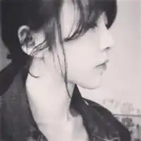 有那种女生头像黑白系不带字的吗