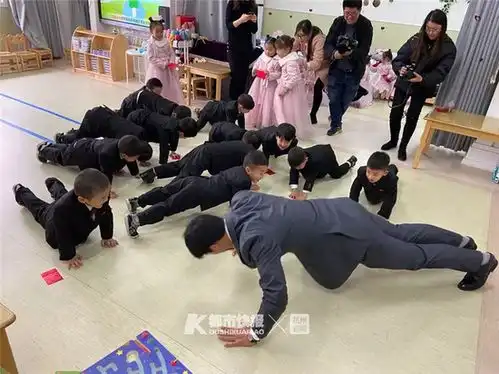 杭1老师把婚礼搬进幼儿园女宝宝是伴娘男宝宝是伴郎