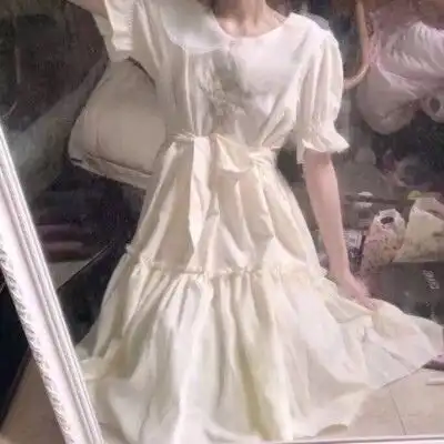 江眠成熟风部位女生头像