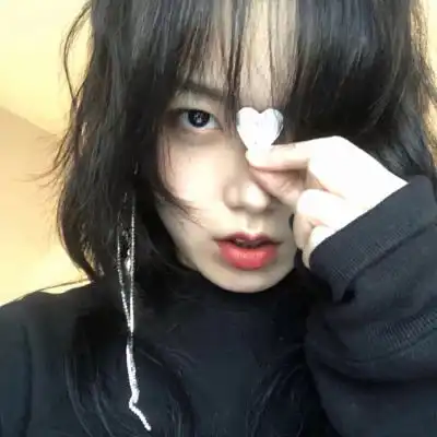 短发女头像高冷霸气有气质短发女头像最潮