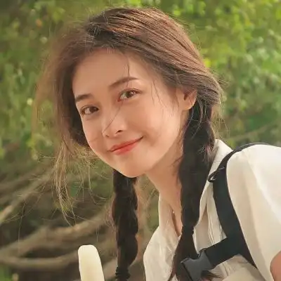 头像女温柔甜美笑容吴昕