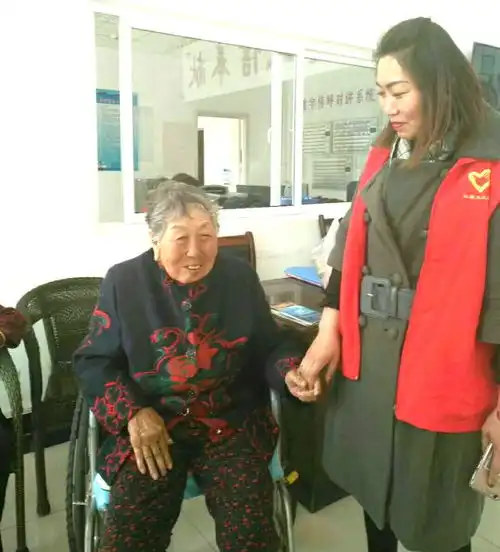 为什么一群年轻人要跑到中宁太阳城康复养老中心争给当老人的儿女