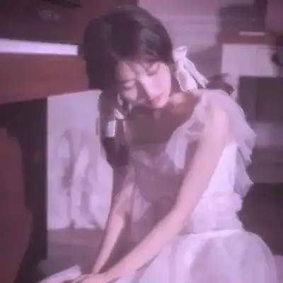 女生头像温柔仙气背影鞠