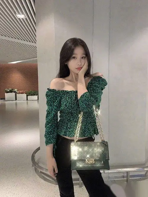 女明欣回来了