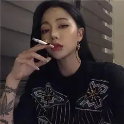 最新版2018女生超拽霸气炫酷头像在这浪漫的雨季我想遇见你