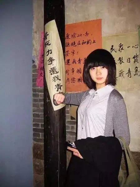 这么多美女出家,这是怎么啦