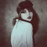 求急呀,女生头像欧美带点霸气,速度啊,最先的最好的采纳了哟