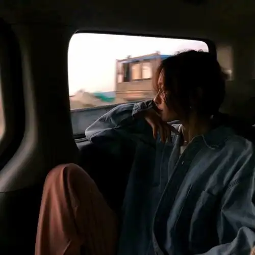 伤感失恋头像女男女交往