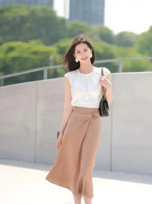 被杭州女生惊艳到没想到裙子这么穿超美,谁看都夸太时尚了