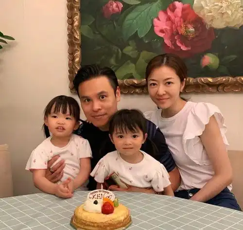郭富城晒照撑方媛熊黛林素颜为夫庆生各自幸福