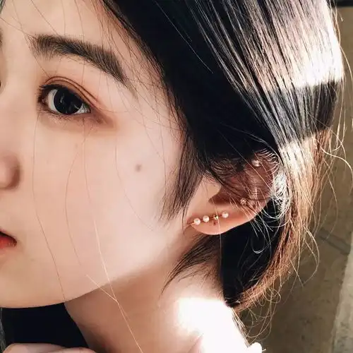 清冷破碎女生头像唯美驼