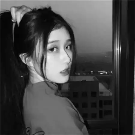 女头纯欲风头像高冷伤感