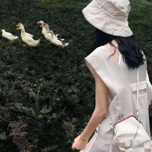 高颜值冷御姐头像暗黑头