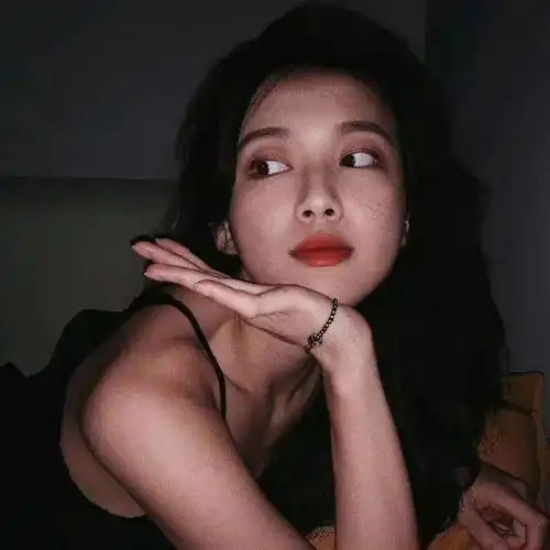 头像别担心爱你的人会对你偏心