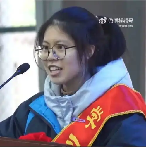 高考誓师被网暴女孩考上人民大学后谈心路唯一办法就是考得很好